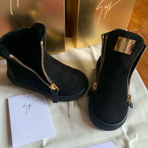 Giuseppe Zanotti Other - giuseppe zanotti NEW merino lined suede trainers